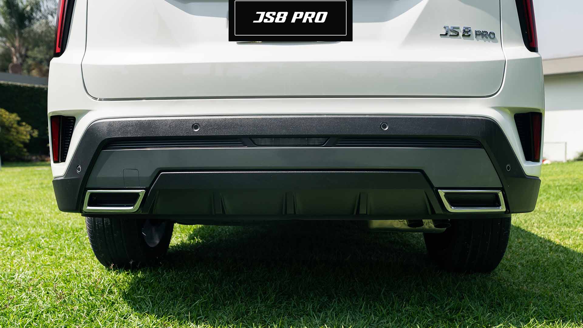 EQUIPAMIENTO EXTERIOR